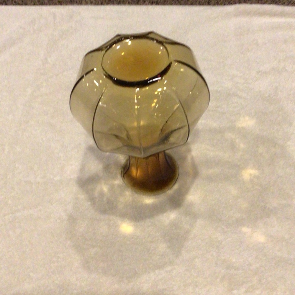 Elegant Amber Glass Water Carafe - Picture 3 of 4